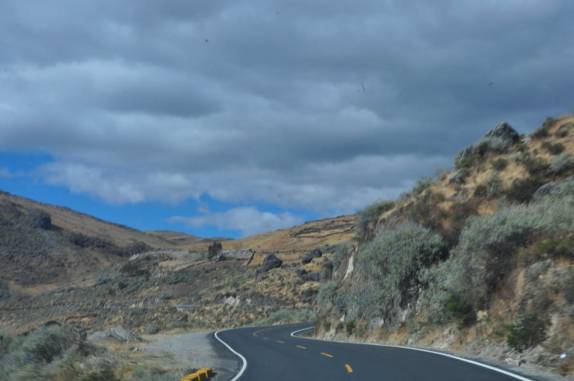 A estrada que leva à Huaraz, no Peru